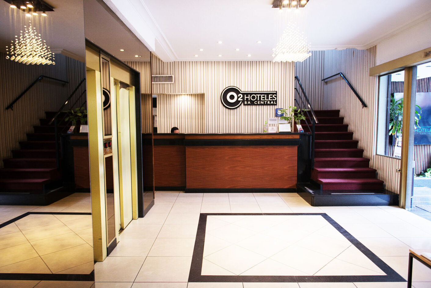 lobby y recepcion (36).jpeg